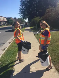 Big smiles from happy volunteers.